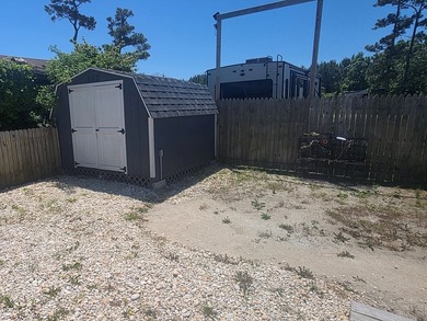 LOOKING FOR A ISLAND GET AWAY? This Trailer might be what you're - photo 5