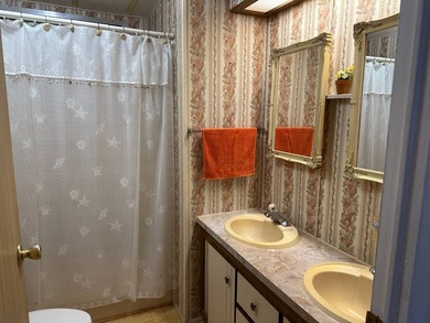 Welcome to one of the most desirable 55+ communities in Florida! - photo 11