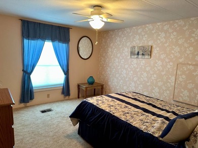 Welcome to one of the most desirable 55+ communities in Florida! - photo 14