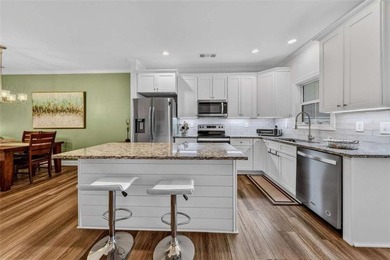 Welcome to this charming 3-bedroom, 2.5-bathroom townhome - photo 15