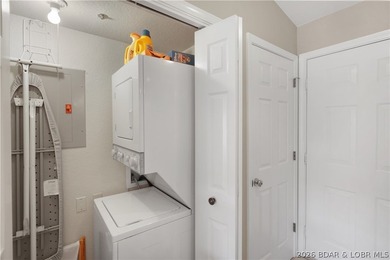 MOTIVATED SELLER - All 2026 Assessments Paid! Fully updated - photo 25