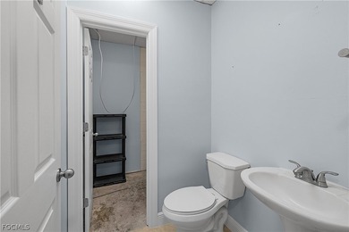 6 unit concrete block and stucco office/retail investment - photo 25