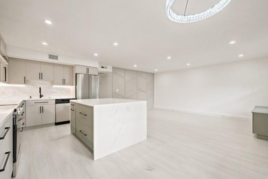 Welcome to this impeccably renovated 2-bedroom, 2-bath residence - photo 25