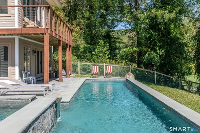 A spacious contemporary located in a resort quality setting - photo 32