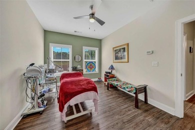Welcome to this charming 3-bedroom, 2.5-bathroom townhome - photo 32