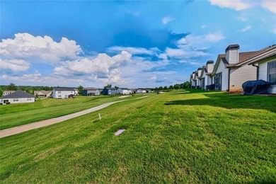 Welcome to this charming 3-bedroom, 2.5-bathroom townhome - photo 40