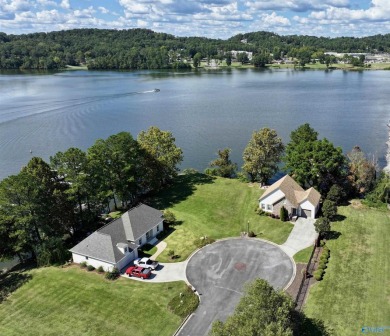 Lake Lot For Sale in Guntersville, Alabama