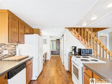 Welcome to your perfect getaway on beautiful Chautauqua Lake! - photo 10