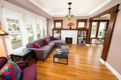 Rare opportunity to own a charming Shorewood bungalow featuring - photo 6