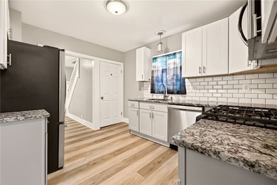 Prepare to be impressed by this spacious 3-bedroom, 2 full bath - photo 11