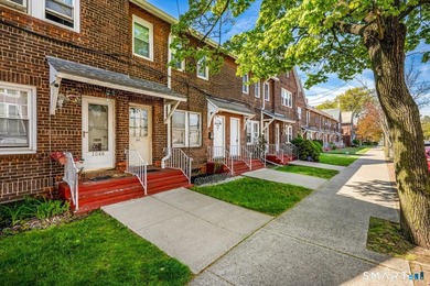 Introducing 1040 Connecticut Avenue - a newly remodeled, 2nd - photo 3