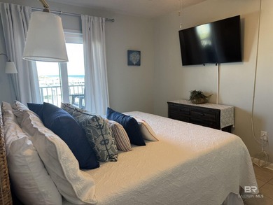 Beautifully updated coastal retreat in the heart of Fort Morgan! - photo 16