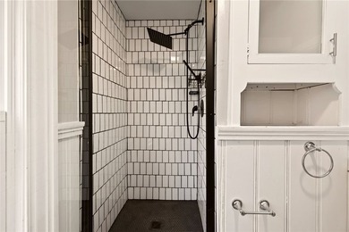 Prepare to be impressed by this spacious 3-bedroom, 2 full bath - photo 16