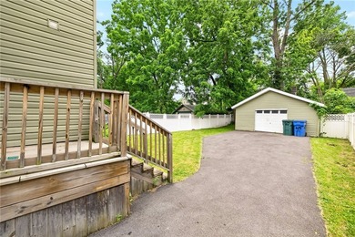 Prepare to be impressed by this spacious 3-bedroom, 2 full bath - photo 20