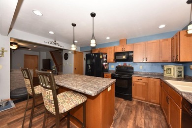 This fantastic 3 BDR home is situated on a remarkable lot - photo 5