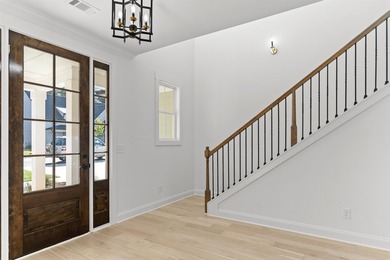Designed for today's lifestyle, this spacious open floor plan - photo 4
