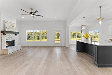 Designed for today's lifestyle, this spacious open floor plan - photo 8