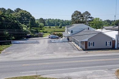 Commercial building at the entrance to Cape Charles. Great - photo 9