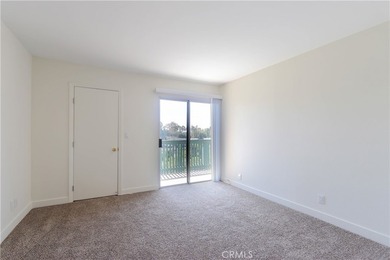Beautifully updated and move-in ready, this desirable mid-level - photo 12