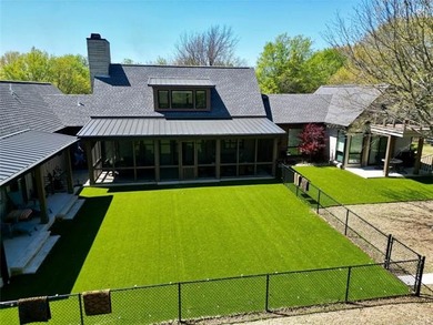 LAKE EUFAULA PARADISE AWAITS! This extraordinary custom - photo 17