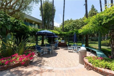 Beautifully updated and move-in ready, this desirable mid-level - photo 20