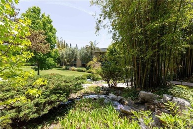 Beautifully updated and move-in ready, this desirable mid-level - photo 23