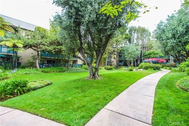 Beautifully updated and move-in ready, this desirable mid-level - photo 24