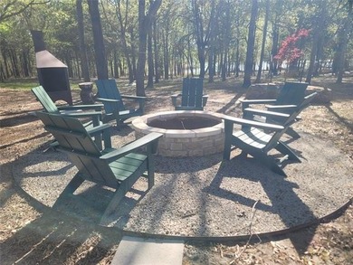 LAKE EUFAULA PARADISE AWAITS! This extraordinary custom - photo 29