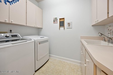 First time on the market! A lovingly maintained Hidden Hills - photo 36