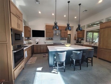 LAKE EUFAULA PARADISE AWAITS! This extraordinary custom - photo 38