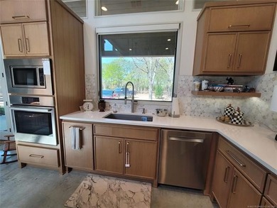 LAKE EUFAULA PARADISE AWAITS! This extraordinary custom - photo 45