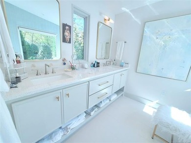 LAKE EUFAULA PARADISE AWAITS! This extraordinary custom - photo 60