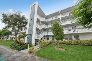 Lake Condo For Sale in Deerfield Beach, Florida