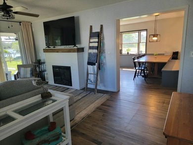 Secluded Bayfront Oasis with Dock, Big Corner Lot, deep water - photo 10
