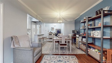 Welcome home to this charming Jr 4, 2-bedroom residence offering - photo 6