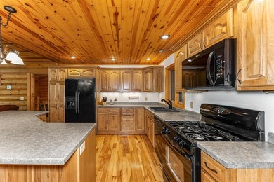 Quality-built and exceptionally maintained, this 3-bedroom - photo 11