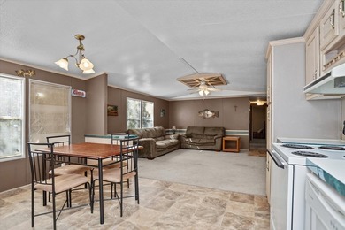 Discover the perfect getaway with this 3 bedroom, 2 bathroom - photo 12