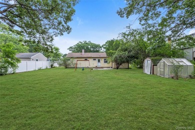 Welcome to this charming three-bedroom, one-bath home, perfectly - photo 17