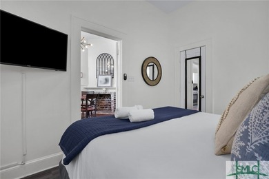 Charming bungalow in the sought-after Victorian District, fully - photo 22