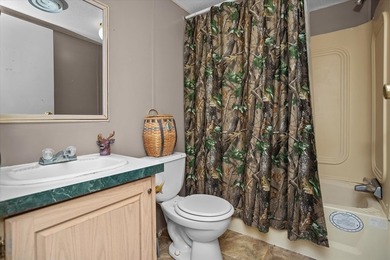 Discover the perfect getaway with this 3 bedroom, 2 bathroom - photo 23