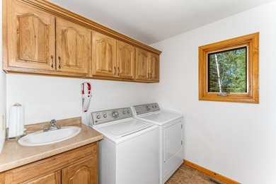Quality-built and exceptionally maintained, this 3-bedroom - photo 24