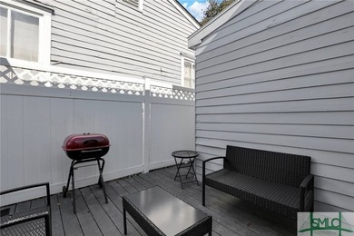 Charming bungalow in the sought-after Victorian District, fully - photo 31