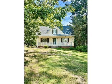 Lake Home For Sale in Buffalo Junction, Virginia