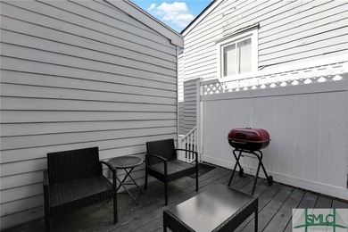 Charming bungalow in the sought-after Victorian District, fully - photo 33