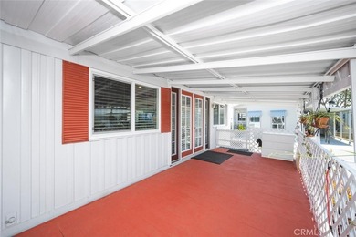 Welcome to this fabulous, updated, custom home! Almost - photo 5