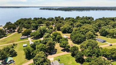 Two adjacent lots located in the desirable waterfront community - photo 4