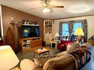 Welcome to Your Island Getaway! This charming 3-bedroom, 2-bath - photo 3