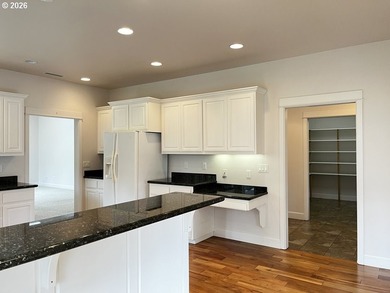 Welcome to this beautifully maintained 3-bedroom, 2.5-bath home - photo 14