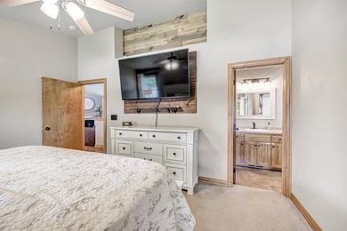 This beautifully maintained home shows pride of ownership - photo 15