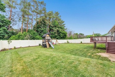 This beautifully maintained home shows pride of ownership - photo 19